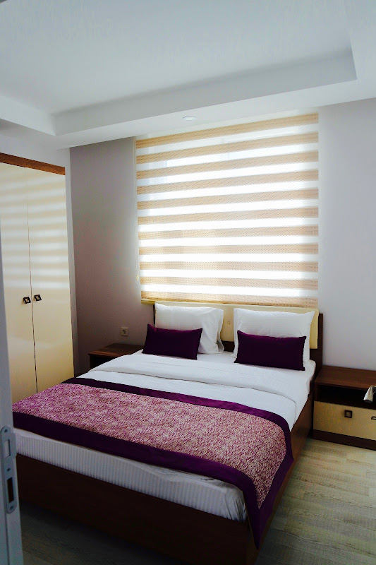 MODERN SUITES