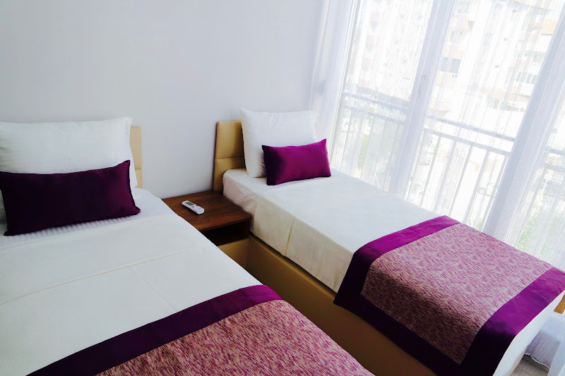 MODERN SUITES
