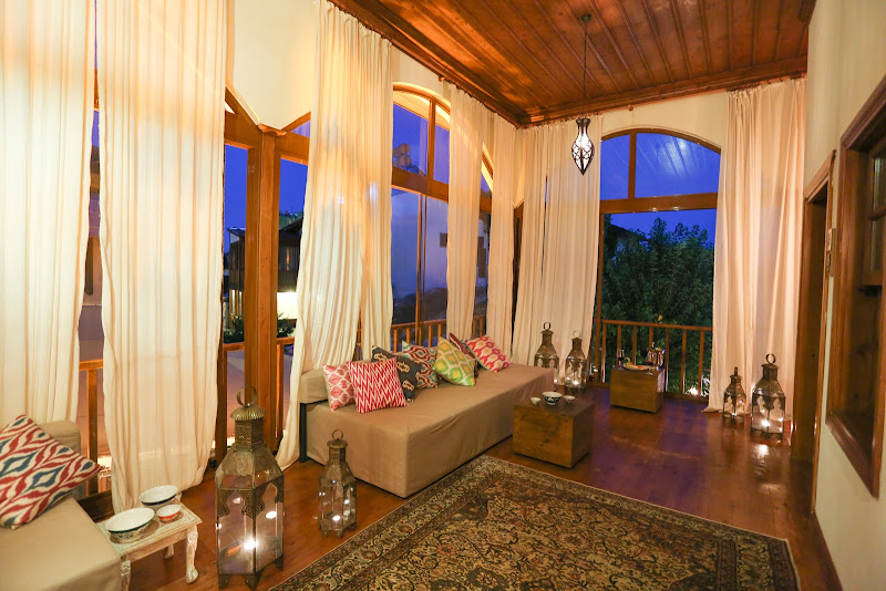 Char Me Boutique Hotel