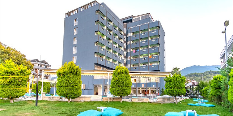 Green Gold Hotel