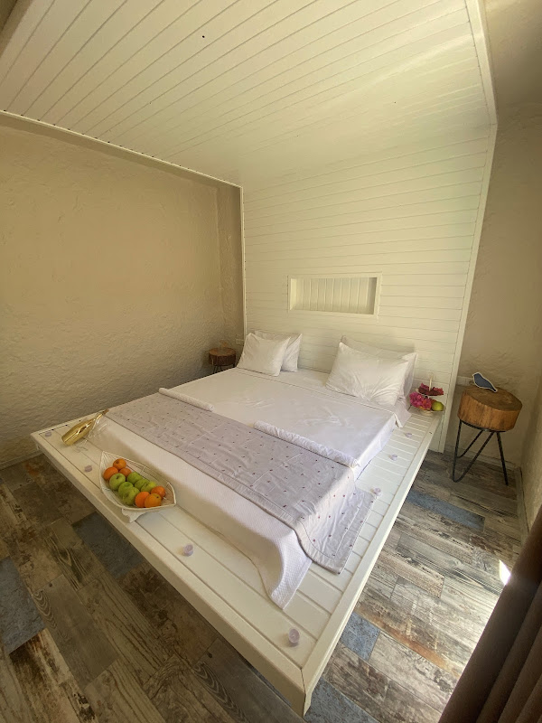 Naz Konak Alaçatı Havuzlu Otel