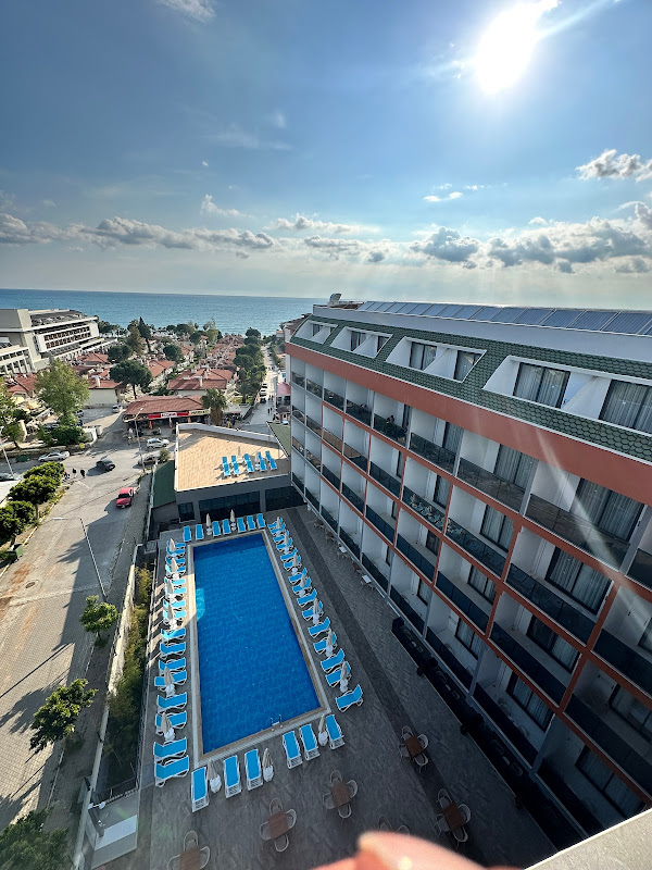 Side Golden Rock Hotel &spa