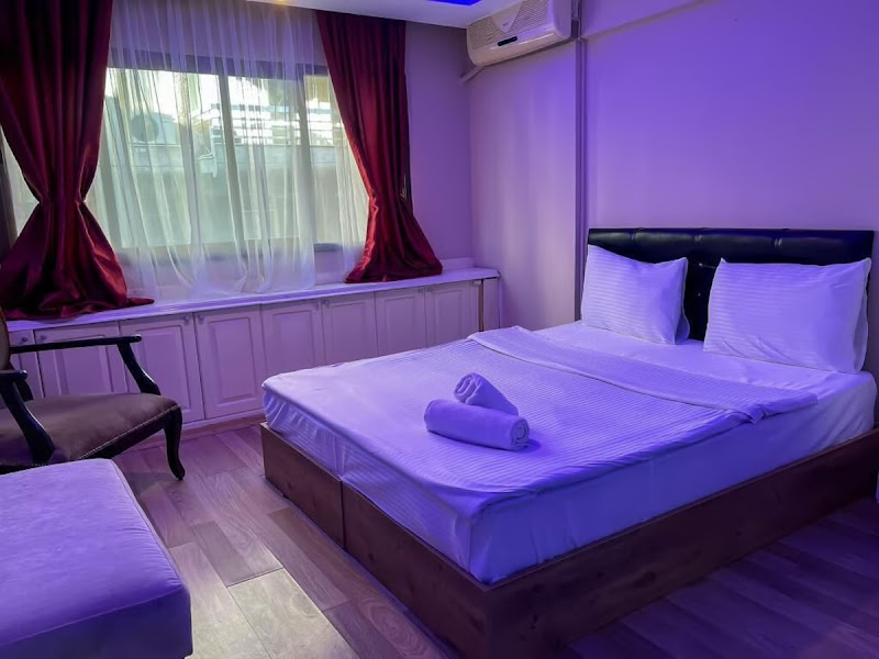 De La Elpida Otel
