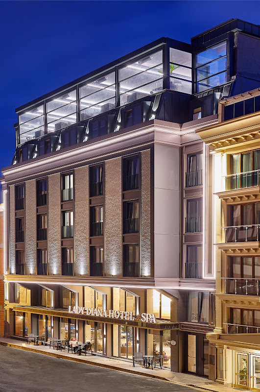 Lady Diana Hotel