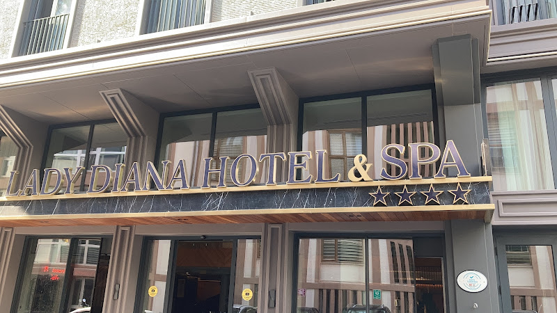 Lady Diana Hotel