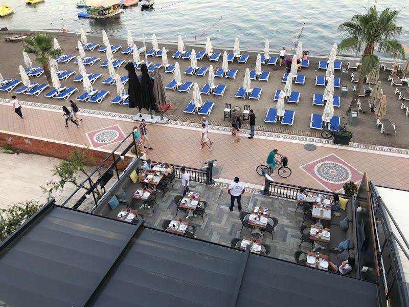 La Beirut Beach Hotel