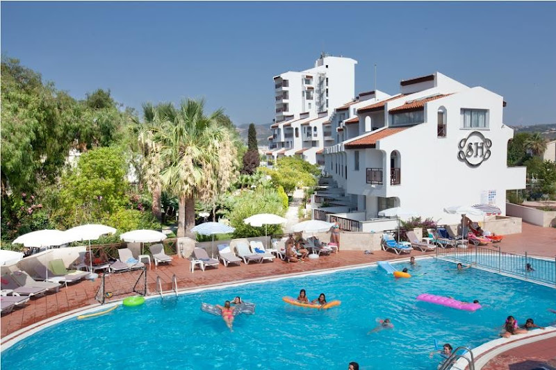 Sentinus Hotel