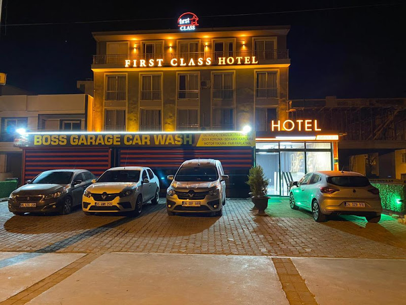 İzmir First Class Otel