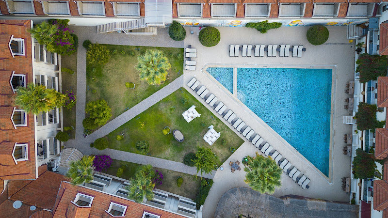 Han Deluxe Hotel