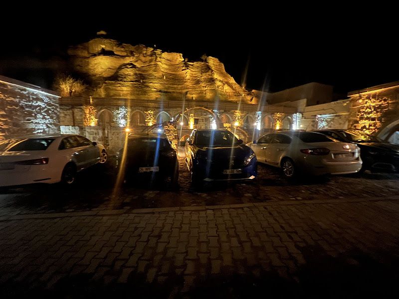 Sur Cave Hotel