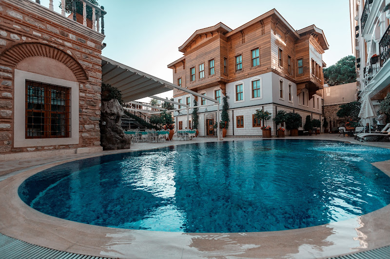 Seven Hills Palace