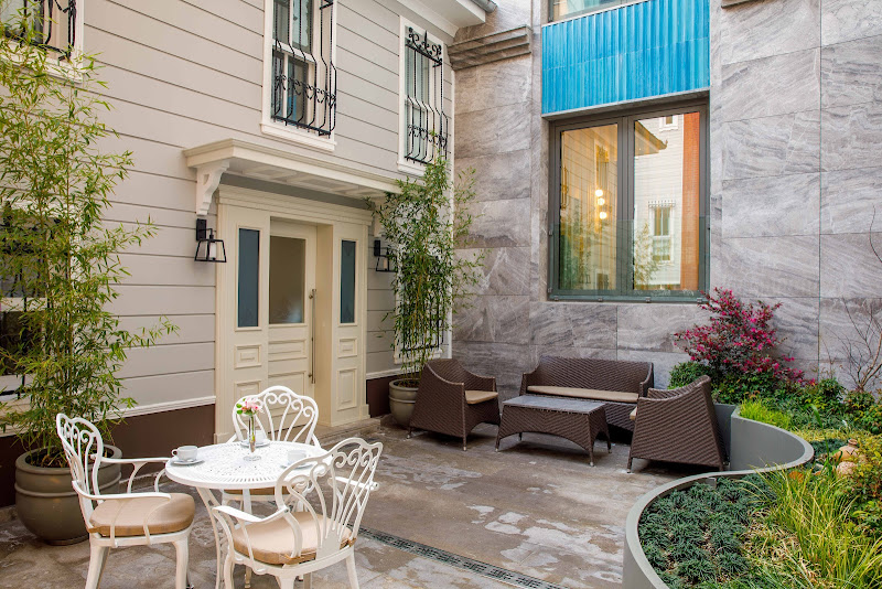 Amiral Palace Boutique Hotel