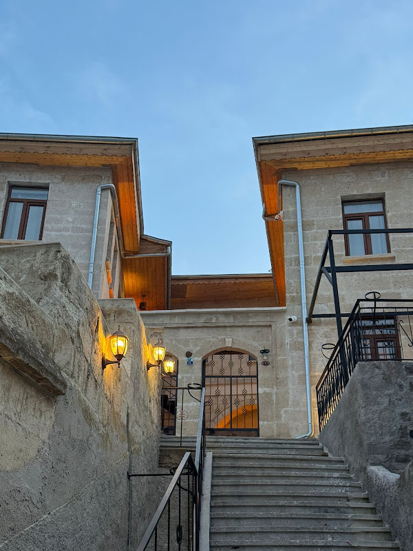Colina Stone House