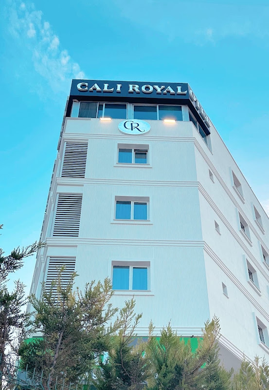 Cali Royal