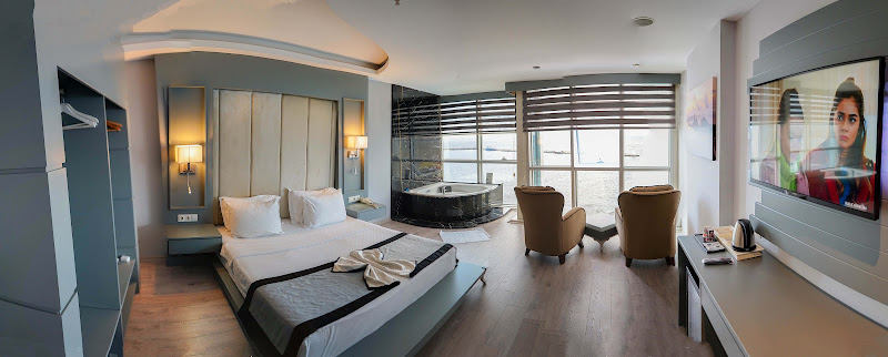 Pier Pasaport Hotel