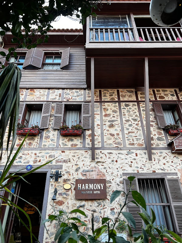 Harmony Butik Hotel & Cafe