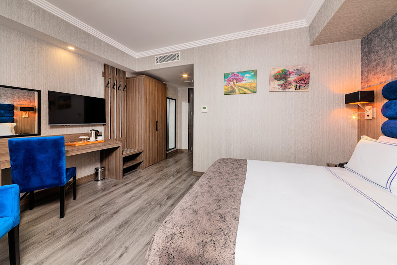 Demiray Hotel