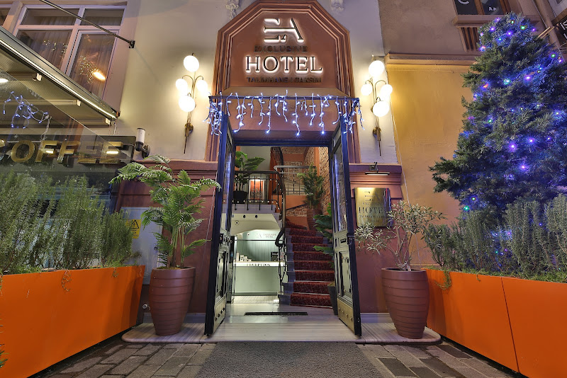 EA Exclusive Hotel
