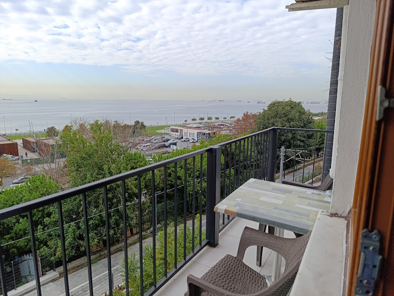 Sea House Suites