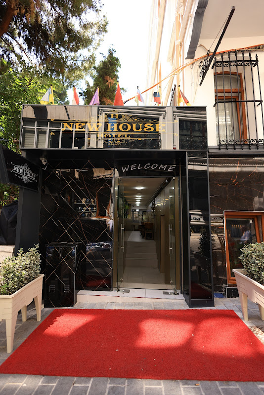 Hotel New House
