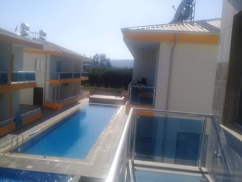 Kraliyet Konakları