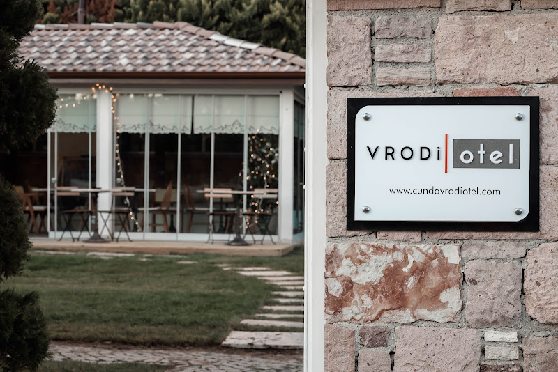 Cunda Vrodi by House