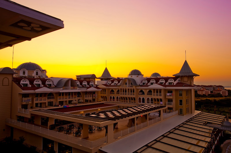 Side Star Resort Hotel