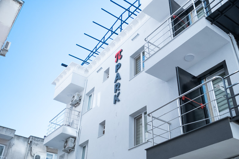 Pi Park Hotel