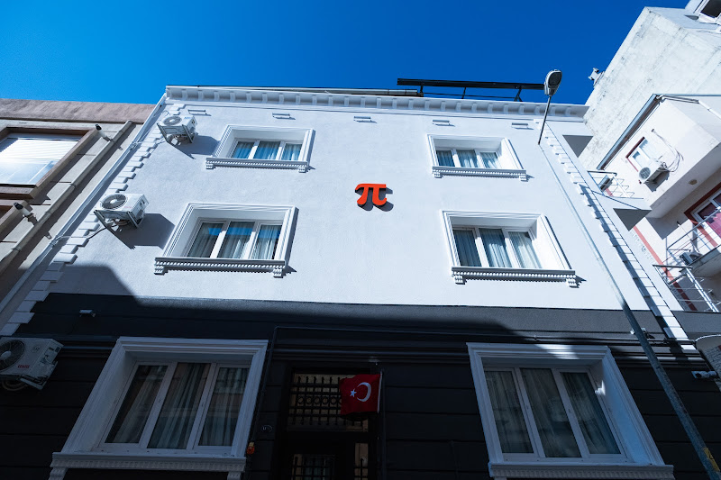 Pi Park Hotel