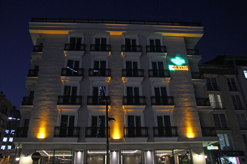 K Suites Hotel