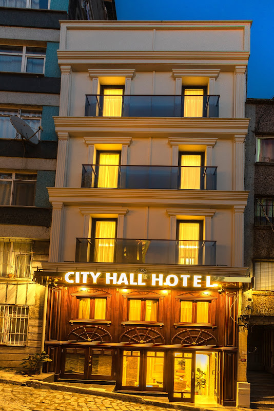 City Hall Hotel