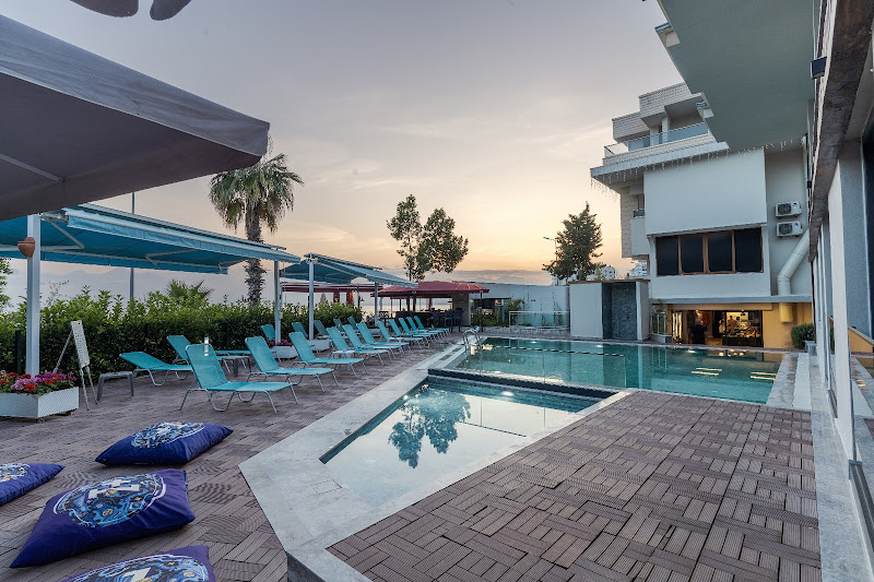 Tema 242 Hotel