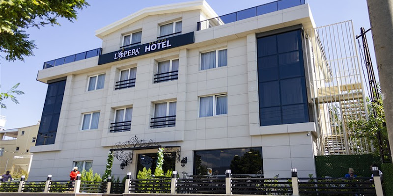 Lopera Deluxe Hotel