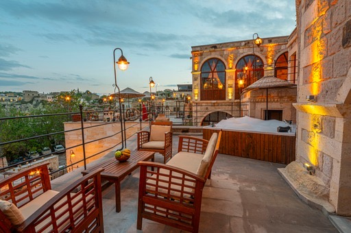 Capp Royal Cave Hotel