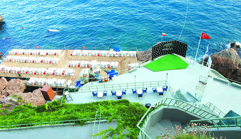 Adonis Otel