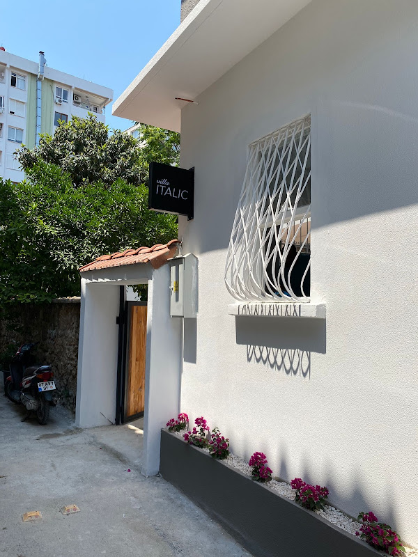 Villa Italic