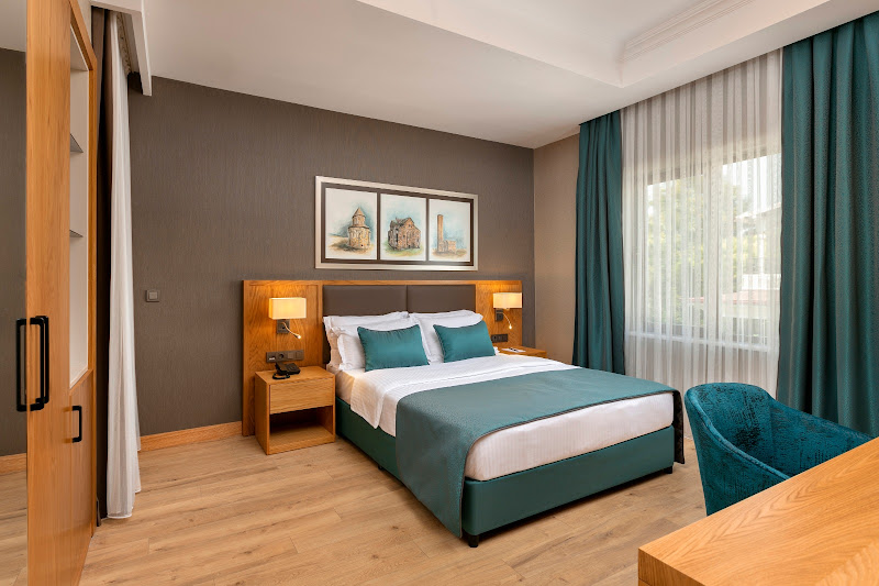 Pukka Boutique Hotel