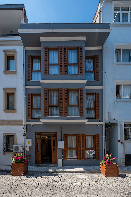 Lynda Hotel