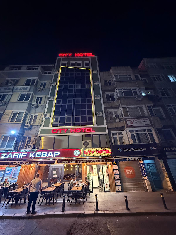 City Hotel