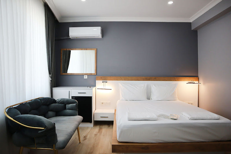 Serenity Suit Hotel