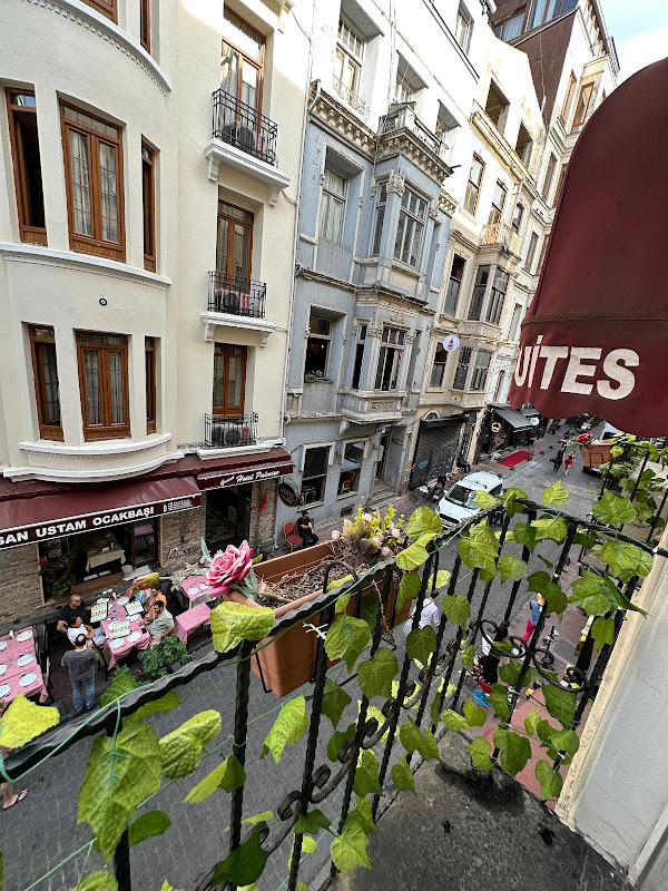 Taksim Istiklal Suites&Hotel
