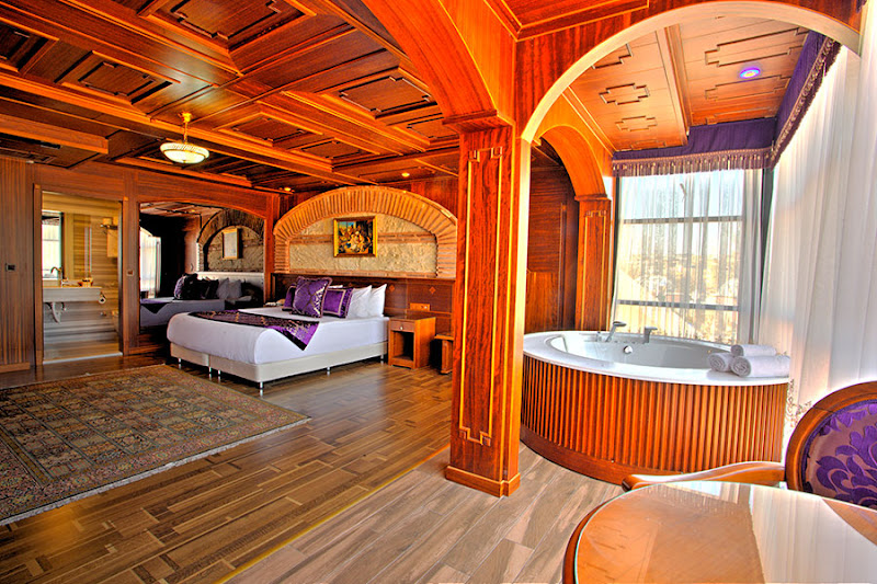 Seven Hills Hotel