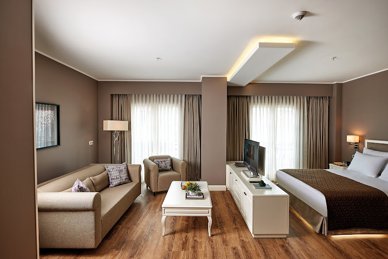 Renata Suites Boutique Hotel