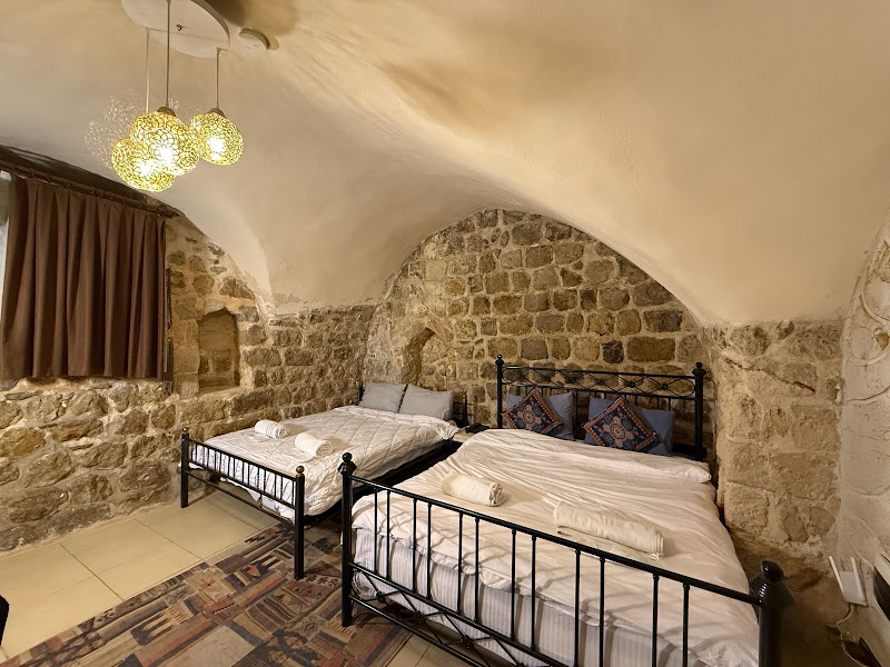 Majestic Manor Otel