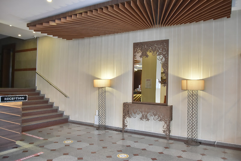 Gold City Hotel