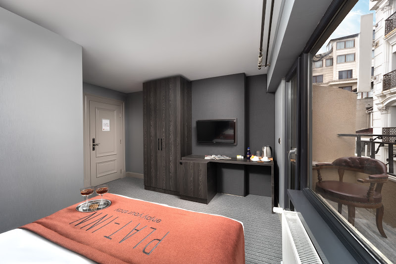 Plat inn Hotel