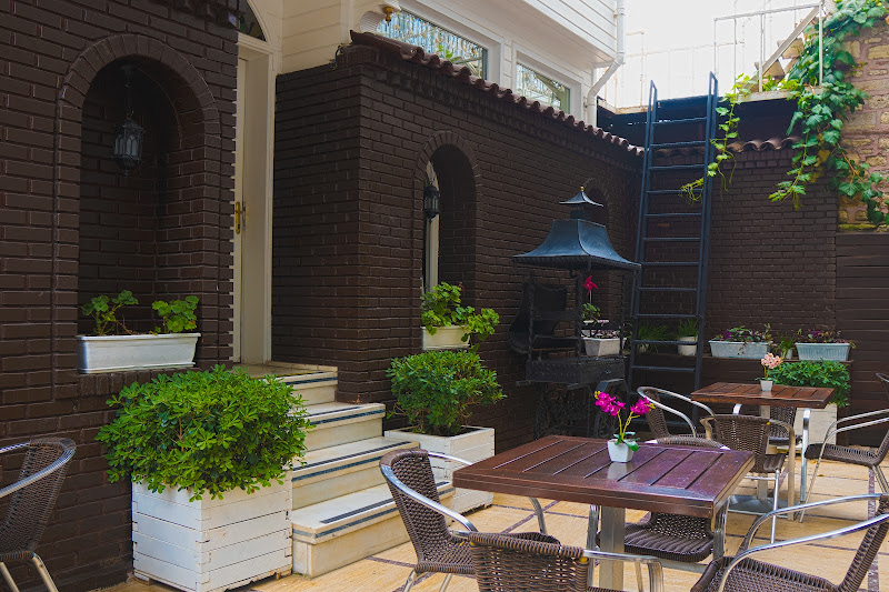 Avicenna Hotel