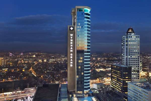 Wyndham Grand İstanbul Levent Hotel & Conference Center
