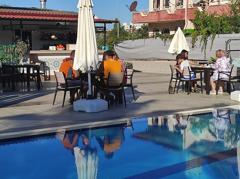 Side OYSTER Boutique HOTEL