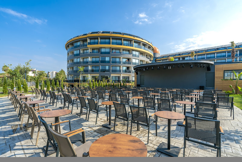 ARNOR DELUXE HOTEL & SPA